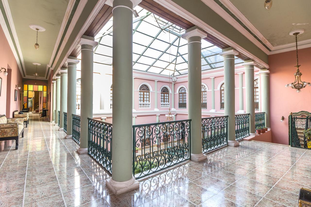 Capital Plaza Hotel Сукре Екстер'єр фото